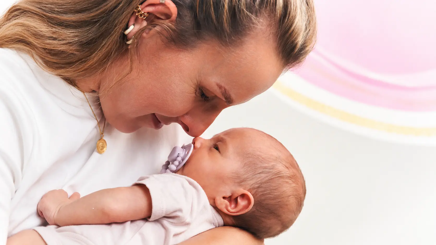 Een speentje newborn kiezen: let op maat, licht schild en ventilatiegaatjes
